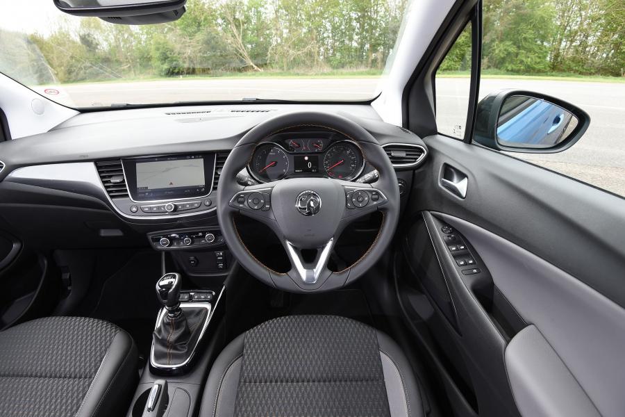 Торпедо Vauxhall Crossland X Turbo 2017 года  (фото 14 из 30)